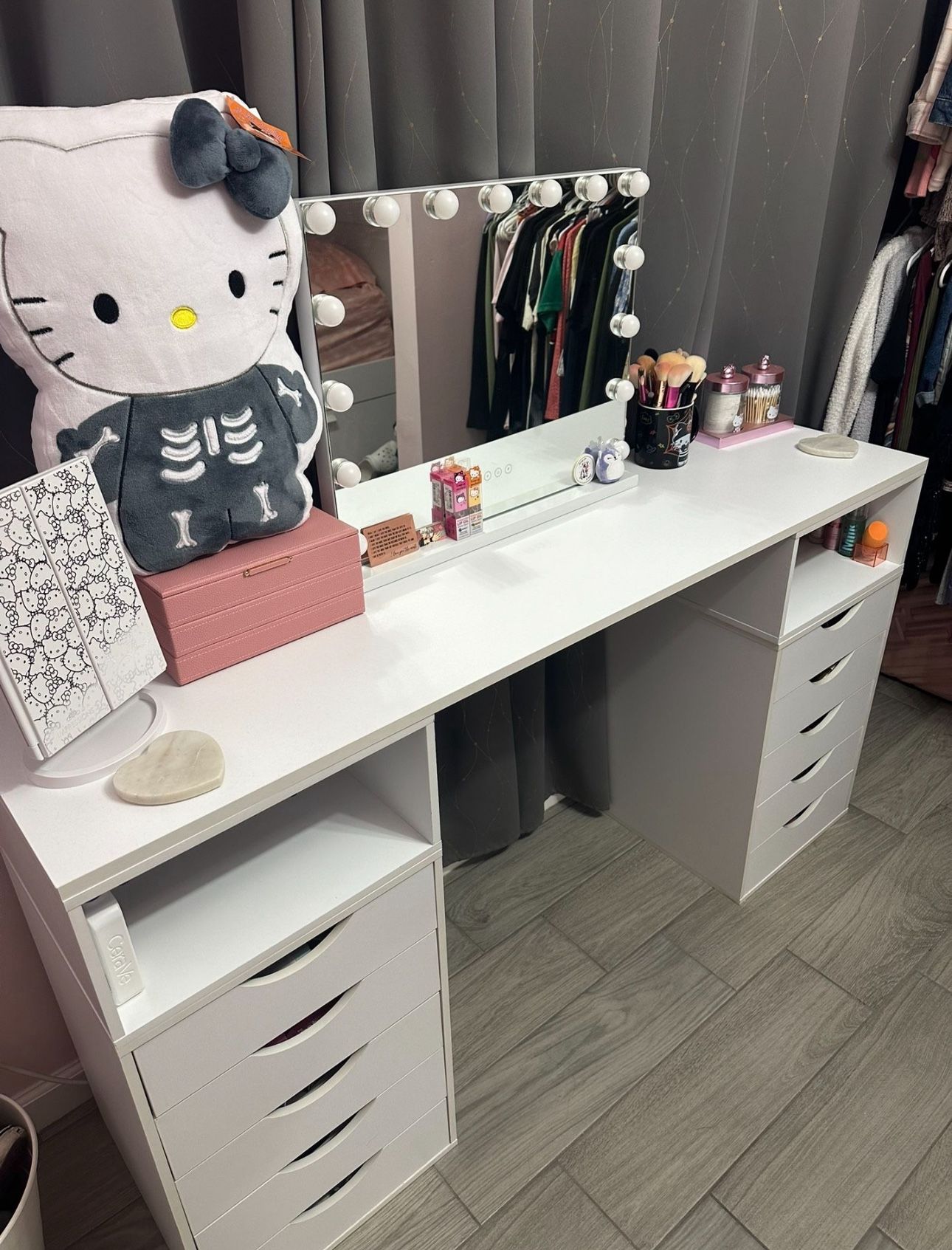 Desk