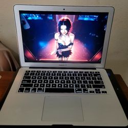 Apple MacBook Air 13 In