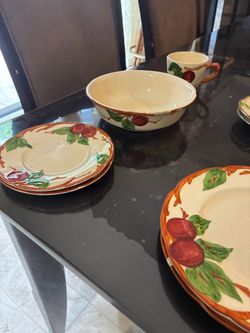 FRANCISCAN DINNERWARE APPLE SET