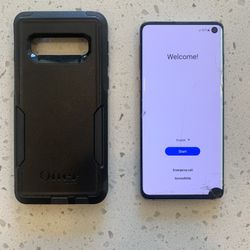 Samsung Galaxy S10 With Otter Box Case