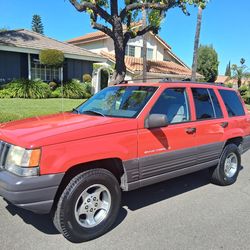 1998 Jeep Cherokee Laredo 4X4 automatic runs excellent
