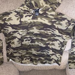 Women’s Camo Crop Top Hoodie Justify 