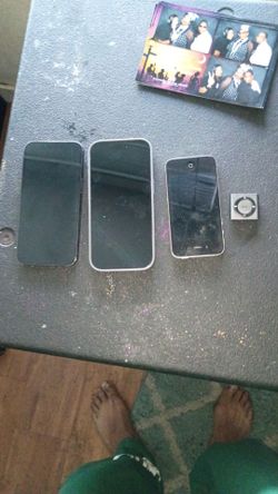3 iPhones one nano