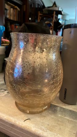 Vase, gold color