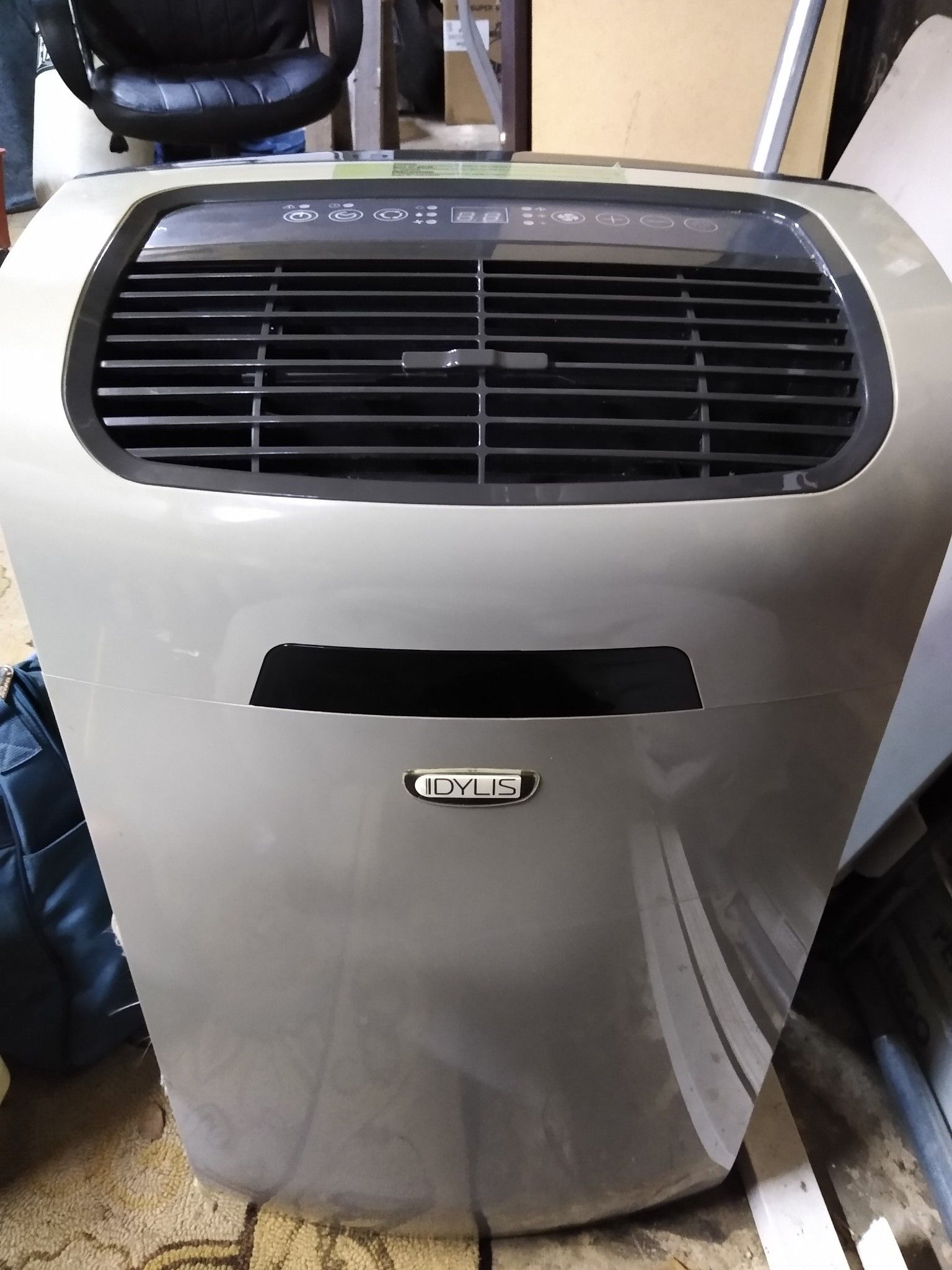 Idylis rolling air conditioner and dehumidifier unit