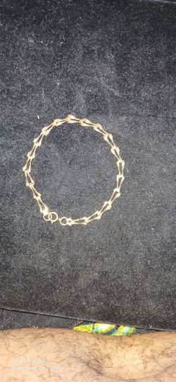 9k gold link bracelet