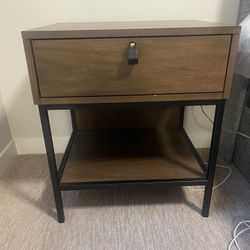 Set of 2 Brown Nightstands