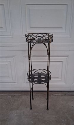 Metal Plant Stand
