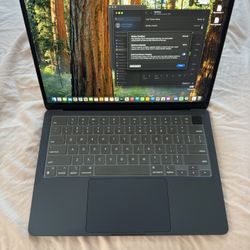 Apple MacBook Air M3 13 Inch
