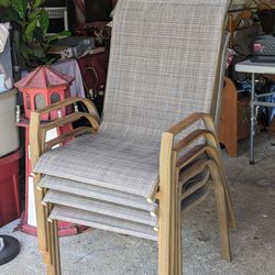 set of 4 like new aluminum patio chairs set. TINLEY PARK PICKUP 