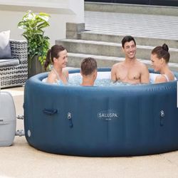 JACUZZI inflatable 4-6 Person Jacuzzi New In box