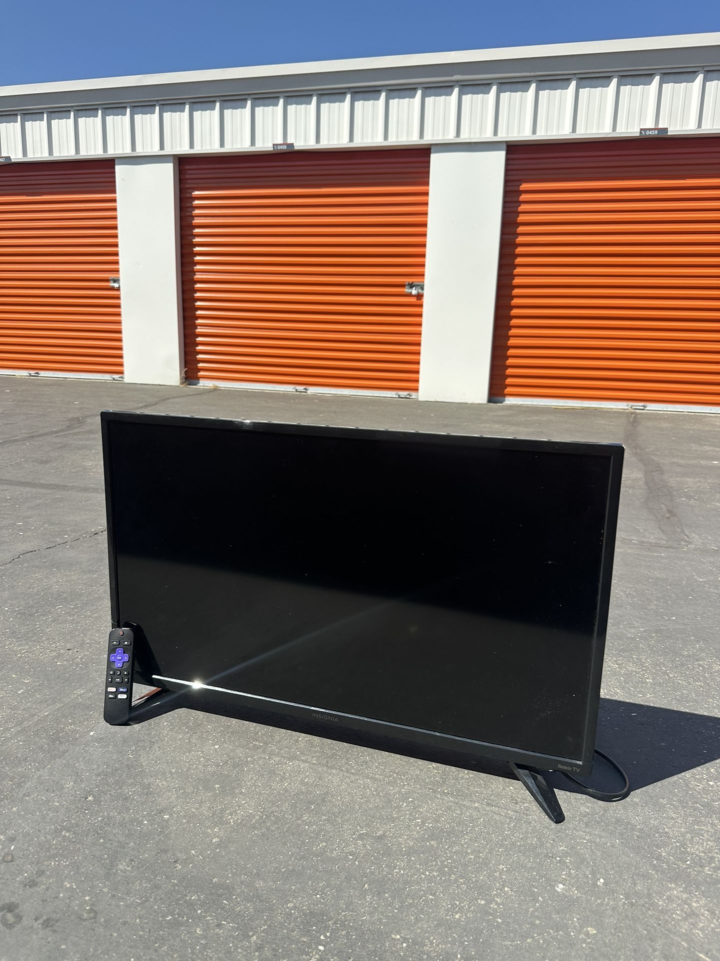 Insignia 28 Roku TV 📺