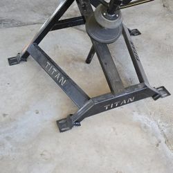 Titan Wheel Holder