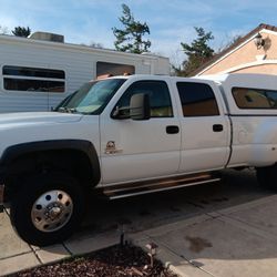 2002 Chevrolet 3500 HD Regular Cab & Chassis