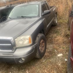 2006 Dodge Dakota