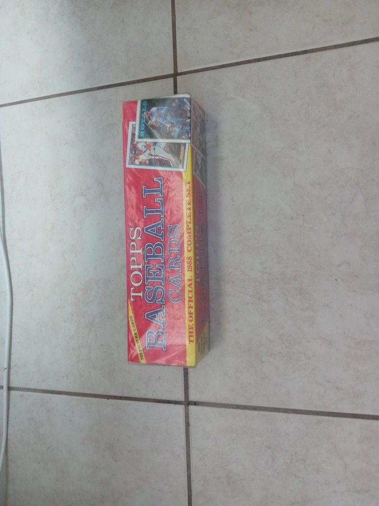 Topps Baseball 1988 Official Factory Sealed Set 792 Picture Cards