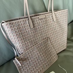 New TORY BURCH Tote bag with Pouch!