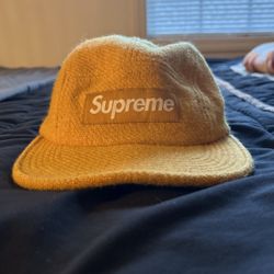 Supreme Wool Snapback