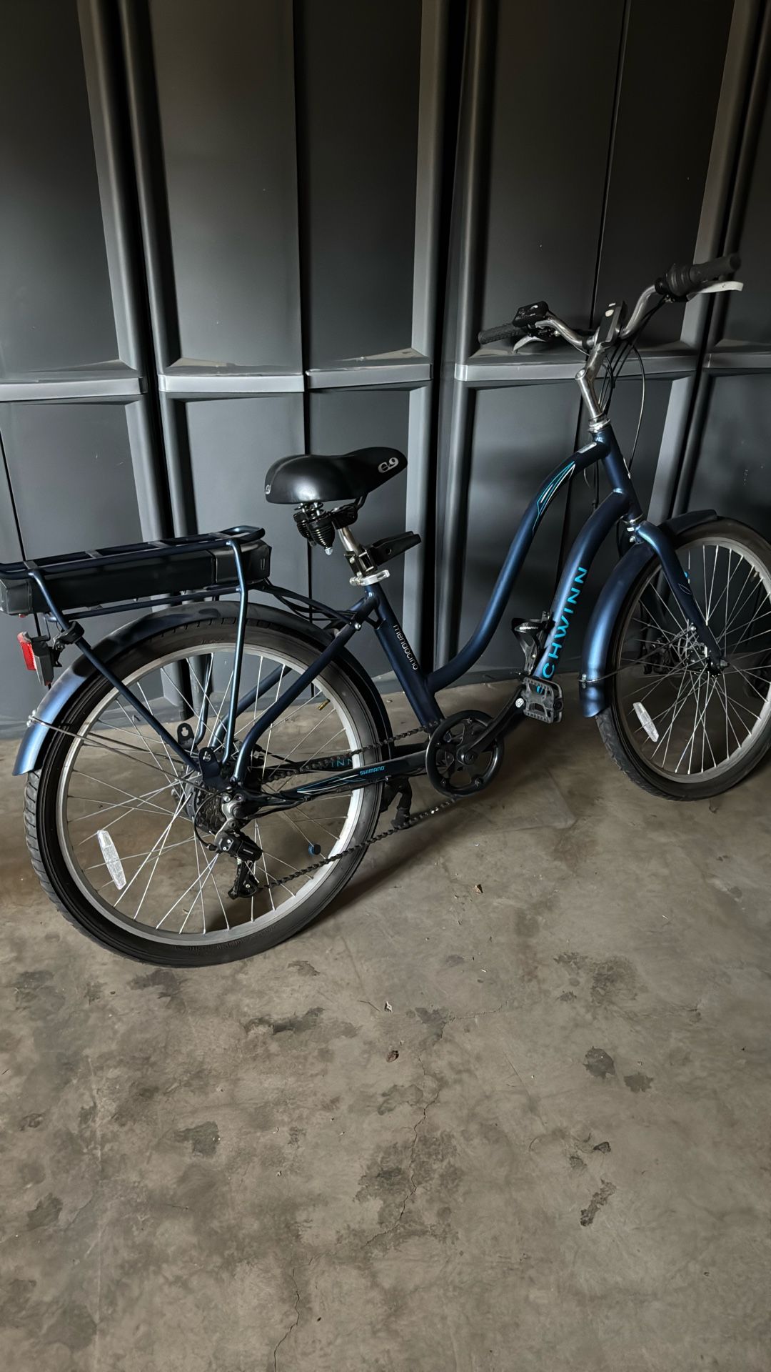 Schwinn Low step/Step-Through Electric Bike / E-Bike