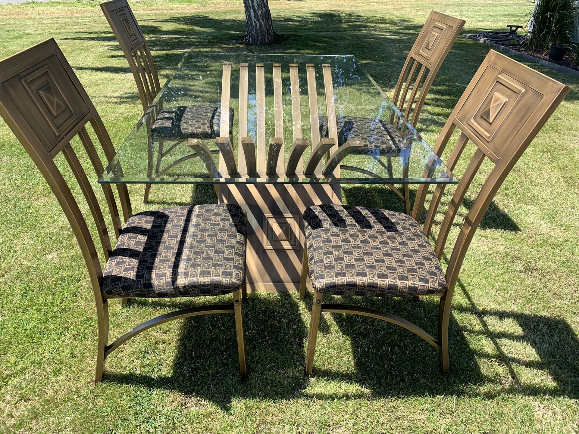 Unique Beveled Glass Top Dining Table & Chairs