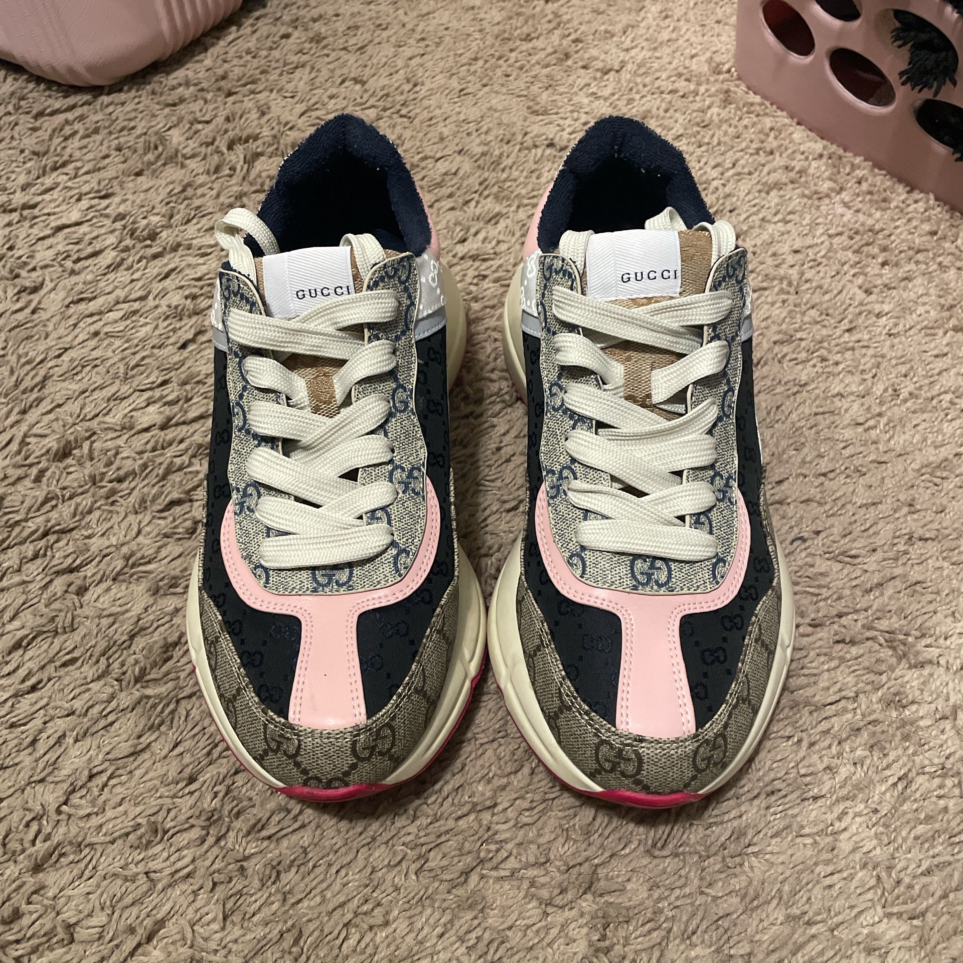 Size 41 GUCCI RHYTON