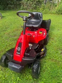 Troy-Bilt TB30R Riding Lawn Mower