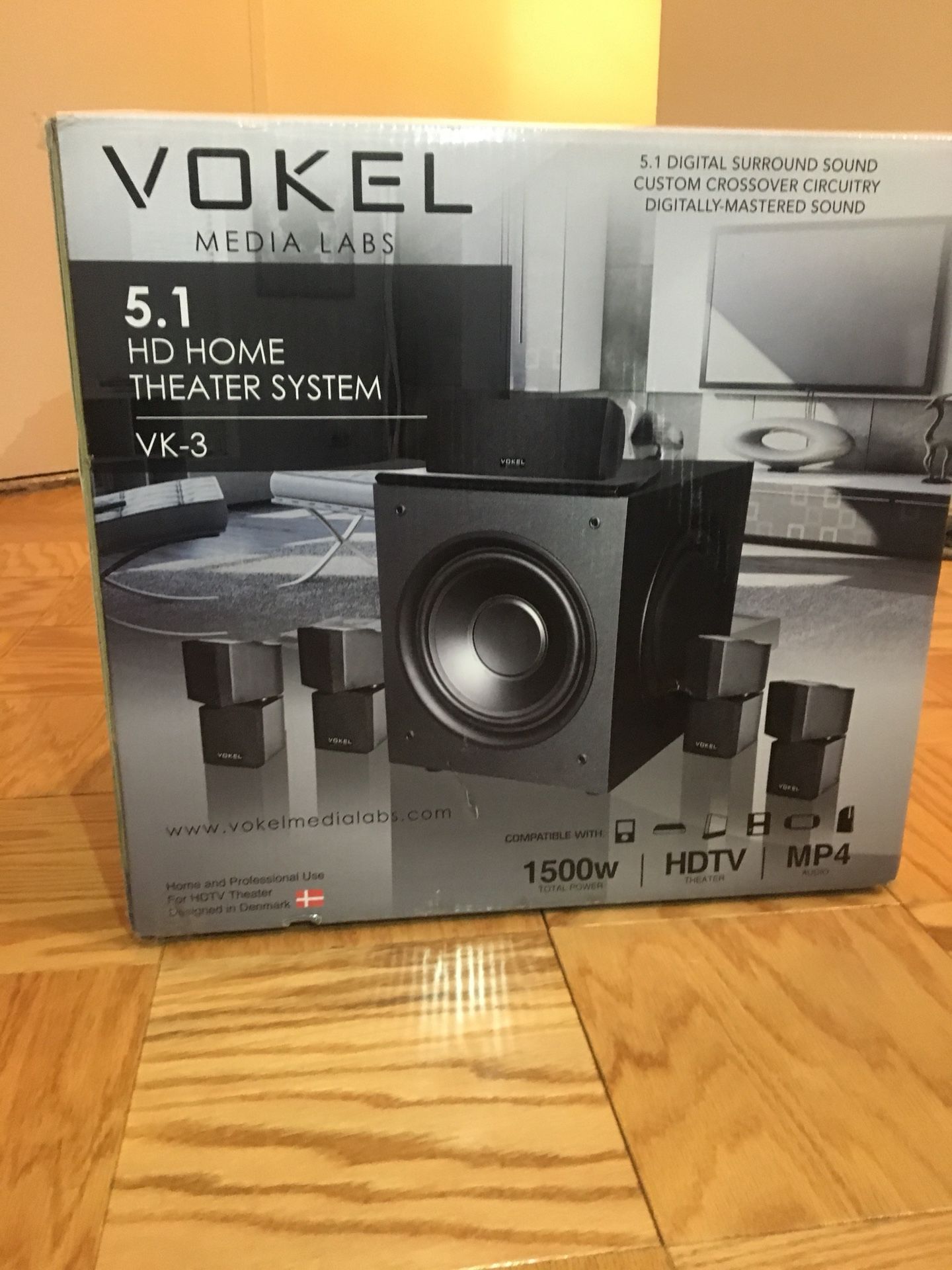 Vokel Media lab home theatre system -$500 Open box, never used