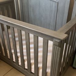 baby crib