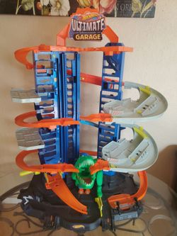 Hot Wheels Ultimate Garage Playset