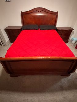 Queen bed with mattresses and two dresser drawers