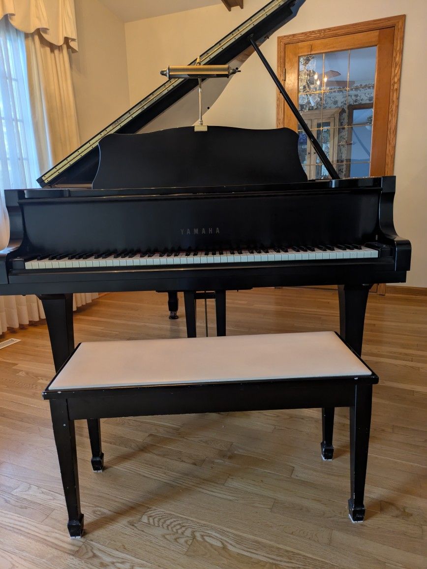 Yamaha G3 Grand Piano $5000 obo