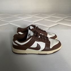 Nike Dunk Low sneakers in brown, M 9 1/2, W 11
