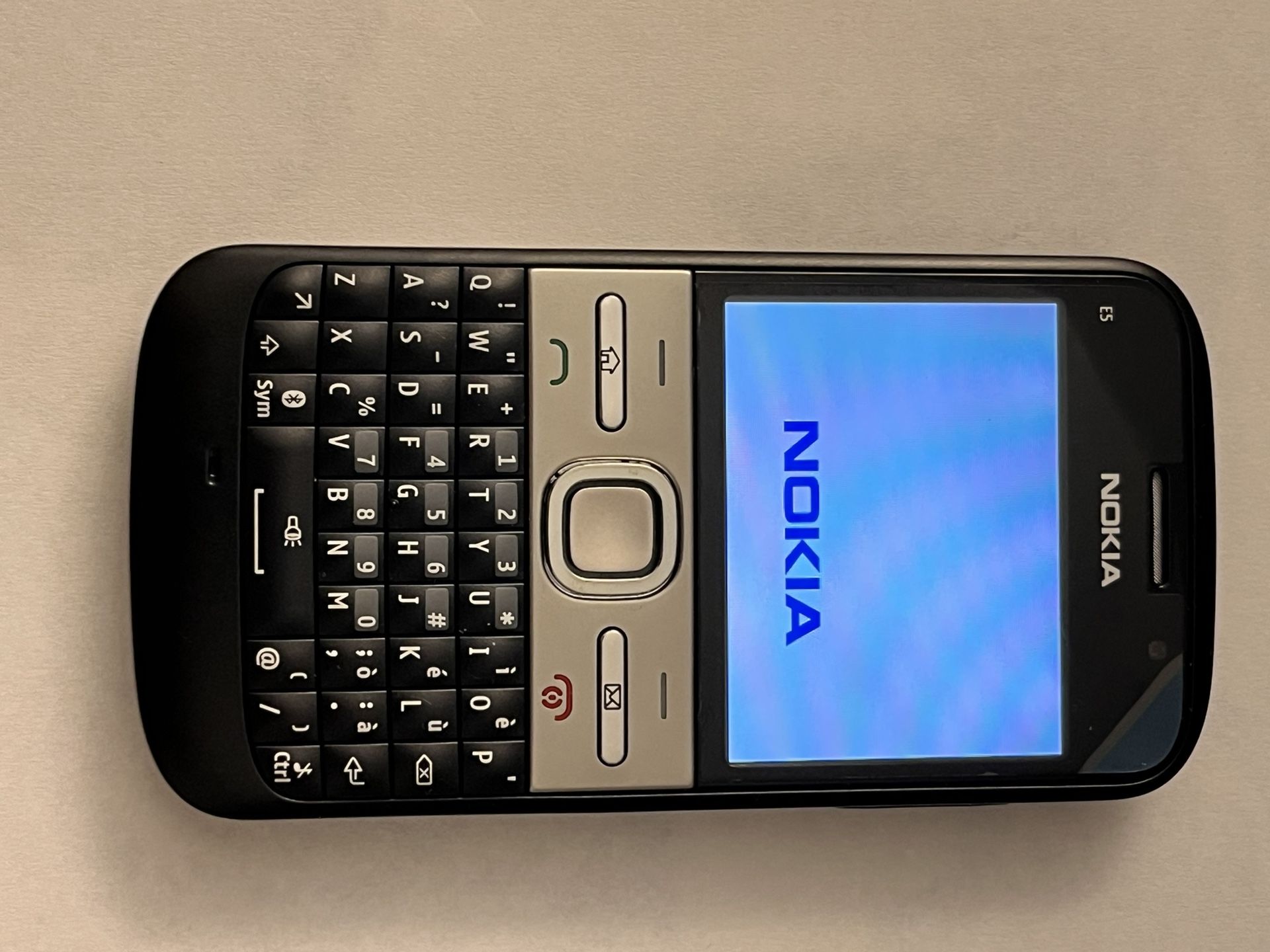 Nokia E5