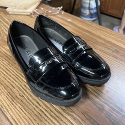 Women Shoes Size 7.5
