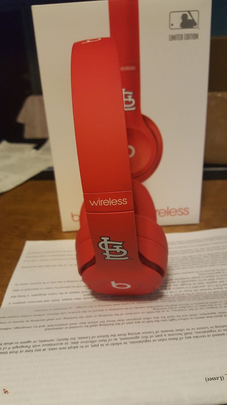 St. Louis Cardinals Beats By Dre Solo Wireless 2 MLB Edition