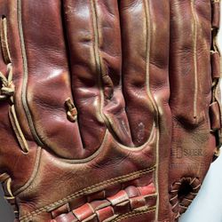 Rawling Baseball Glove