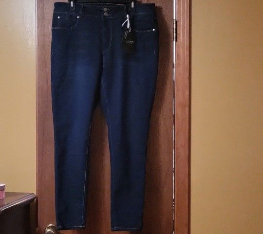 Tahari Jeans 