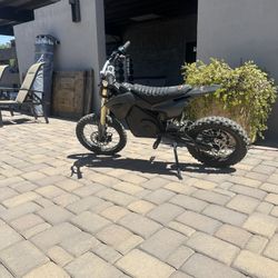 E Moto