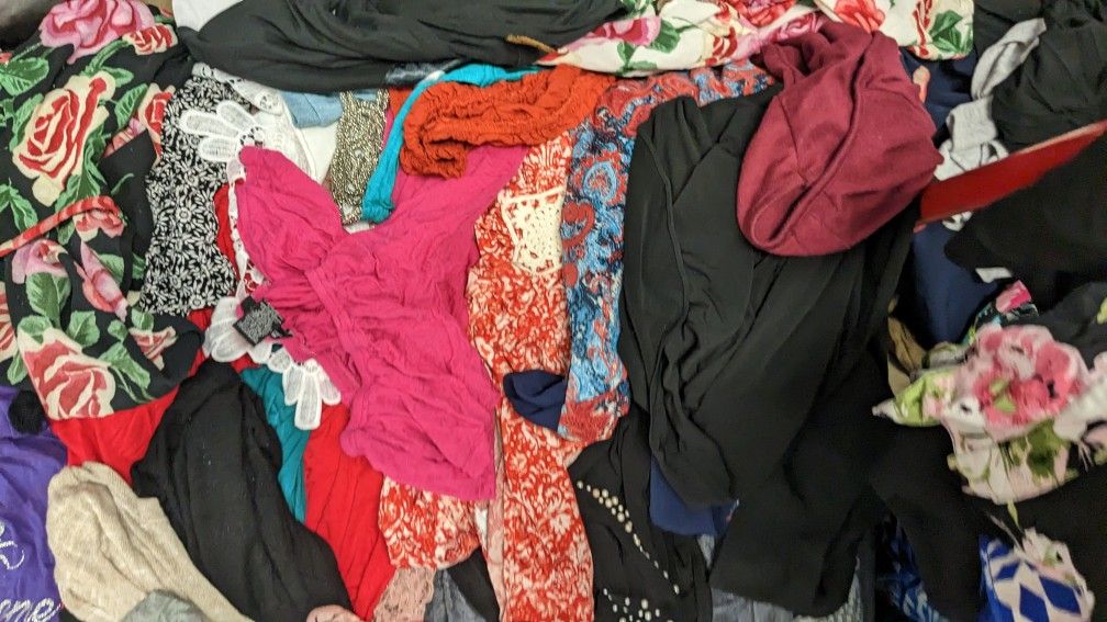 Plus Size Women's Summer Wardrobe About 115 Pieces