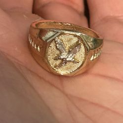 gold ring (read Description)