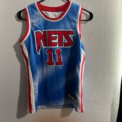 kyrie nets jersey