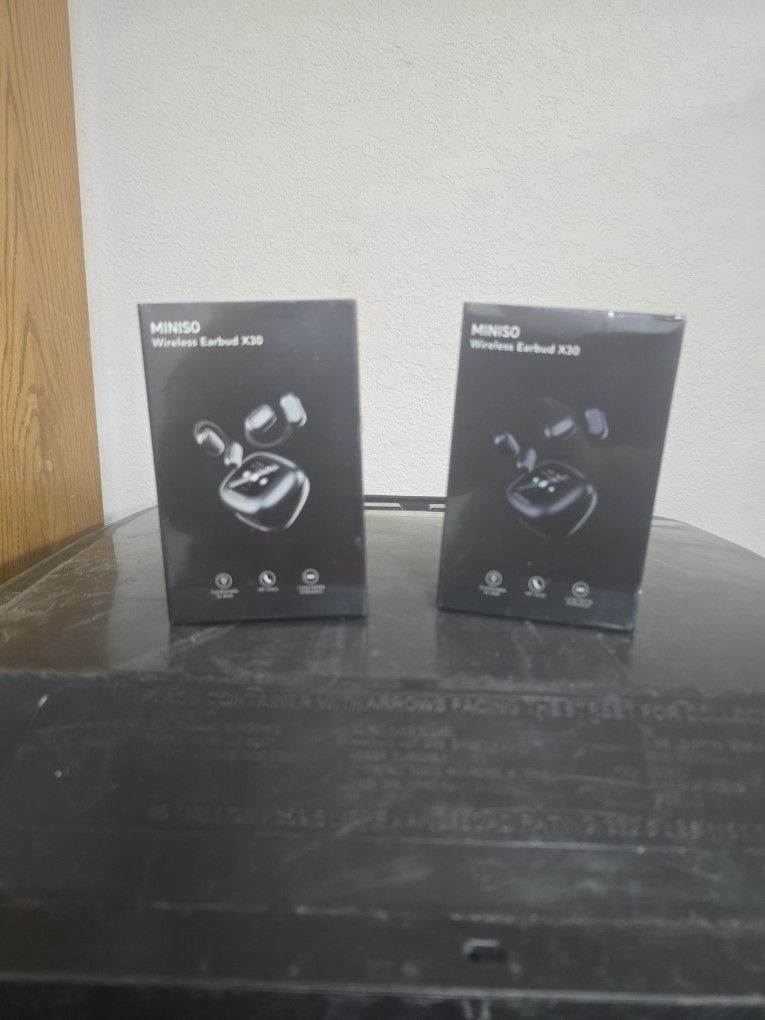 Ear Buds That Translate Other Languages Brand New Never Openes