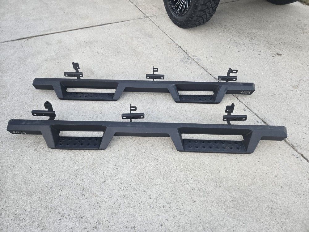 RAM 1500 Westin HDX DROP STYLE NERF SIDE STEPS