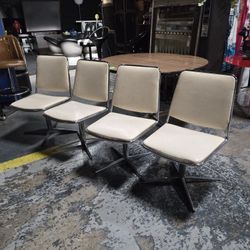 Chromcraft Spaceage Table And Chairs