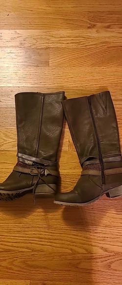 Mayrices Boots. 7.5