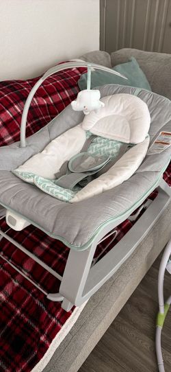 Bassinet and bouncer