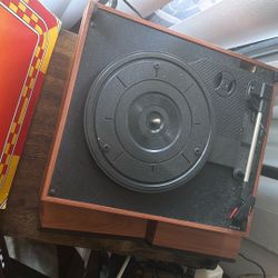 Record Player (Tiny)