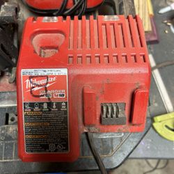 Milwaukee M18 Charger 