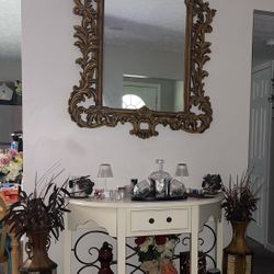 Entry Table And Mirror 