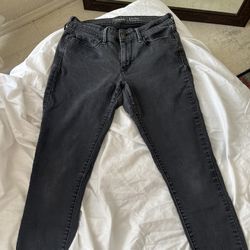 Signature Levi’s Jeans 8M